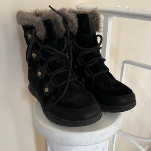 Sorel Black Fur-Trimmed Winter Boots